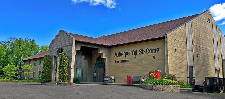 Auberge Val Saint-Côme Hotel in Quebec