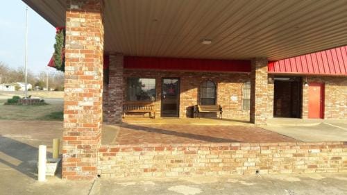 Paris Inn and Suites Motel in Arkansas