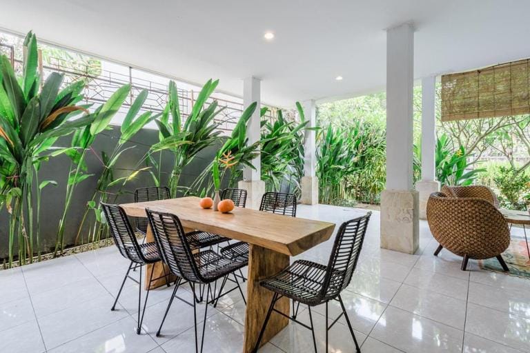 Casa Sweet Lips Villa by Hombali Hotel in North Kuta