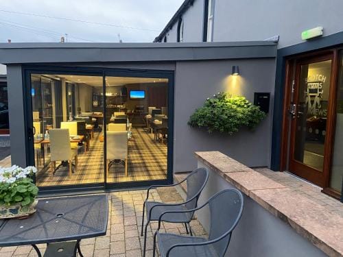 Scotch Arms Mews Bed & Breakfast Hotel in Brampton