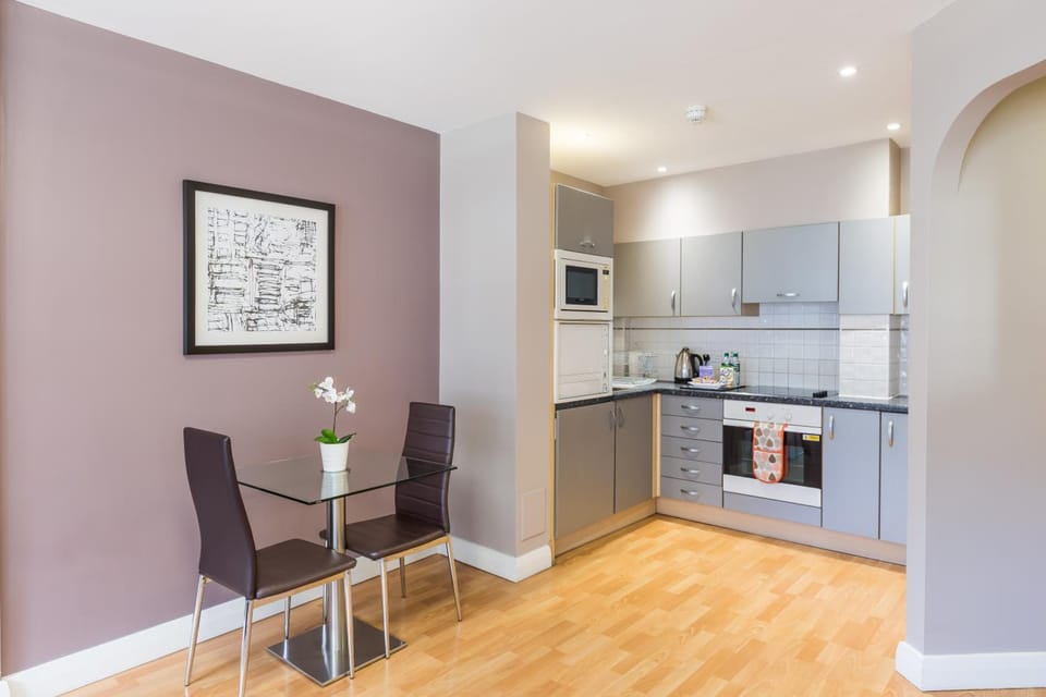 HOF - City Wall House Apartment hotel in Reading