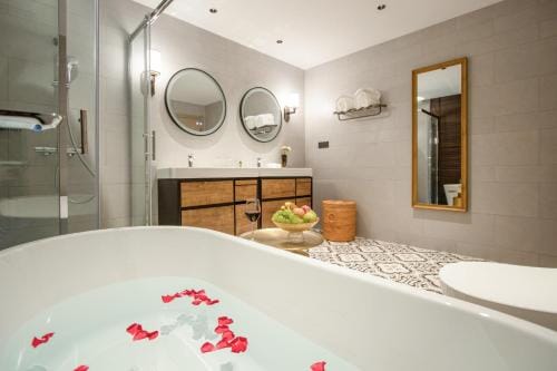Nanjing Suli Village Retreat Hotel in Nanjing