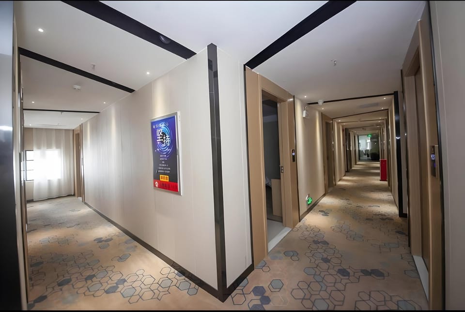 Longxiang intelligent Hotel Inn in Guangzhou