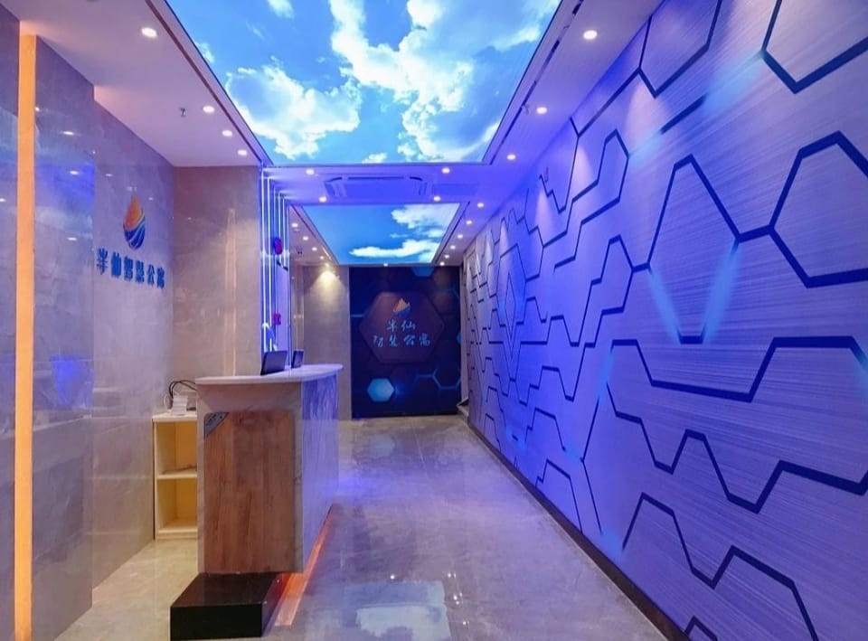 Longxiang intelligent Hotel Inn in Guangzhou