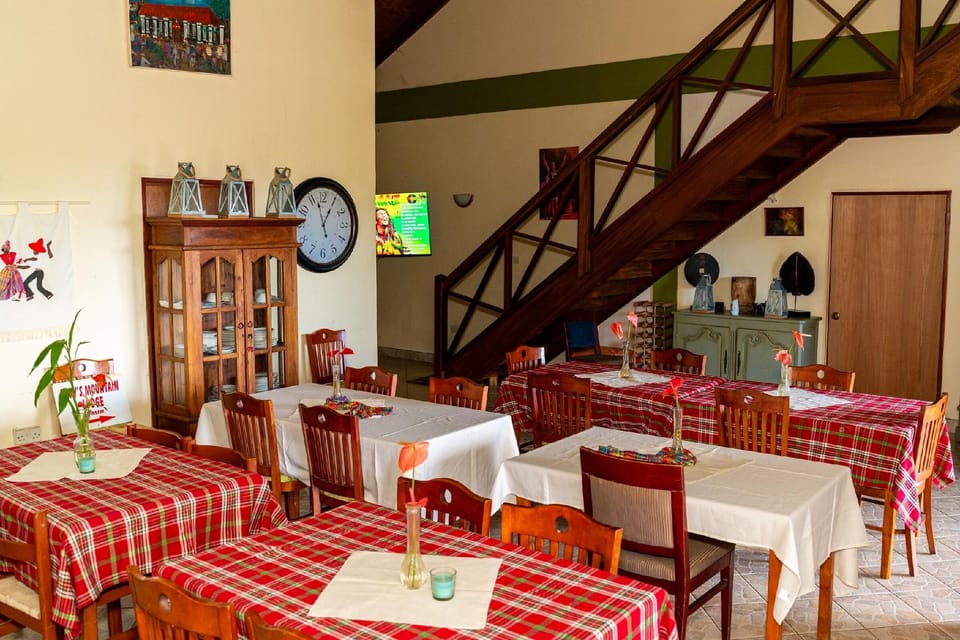 Roxy's Mountain Lodge Hotel in Dominica