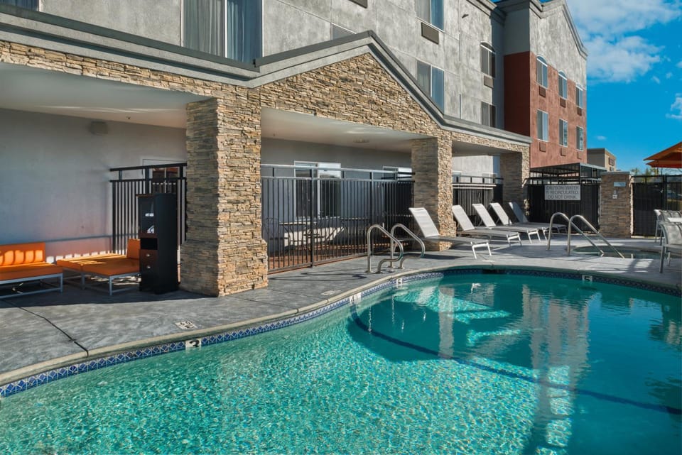 Holiday Inn Express Rocklin - Galleria Area By IHG Hotel in Rocklin