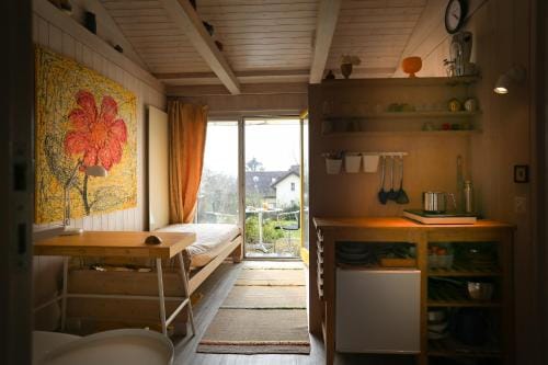 EUROVISION Im Thomasgarten nice private studio in residential area short term rent Hotel in Switzerland