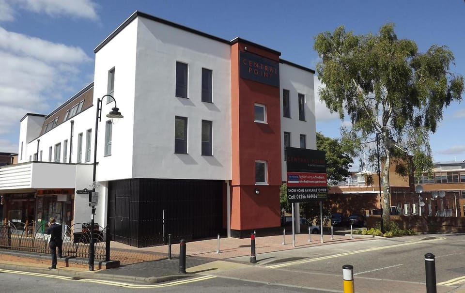 HOF - Central Point Apartments Apartment hotel in Basingstoke