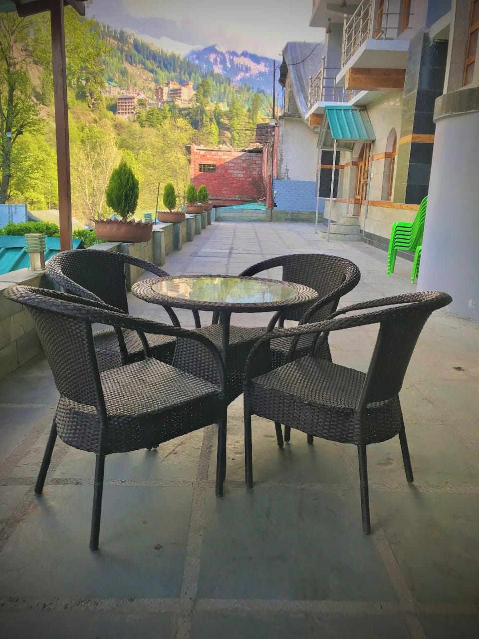 The Avenue Hotel Manali Hotel in Manali