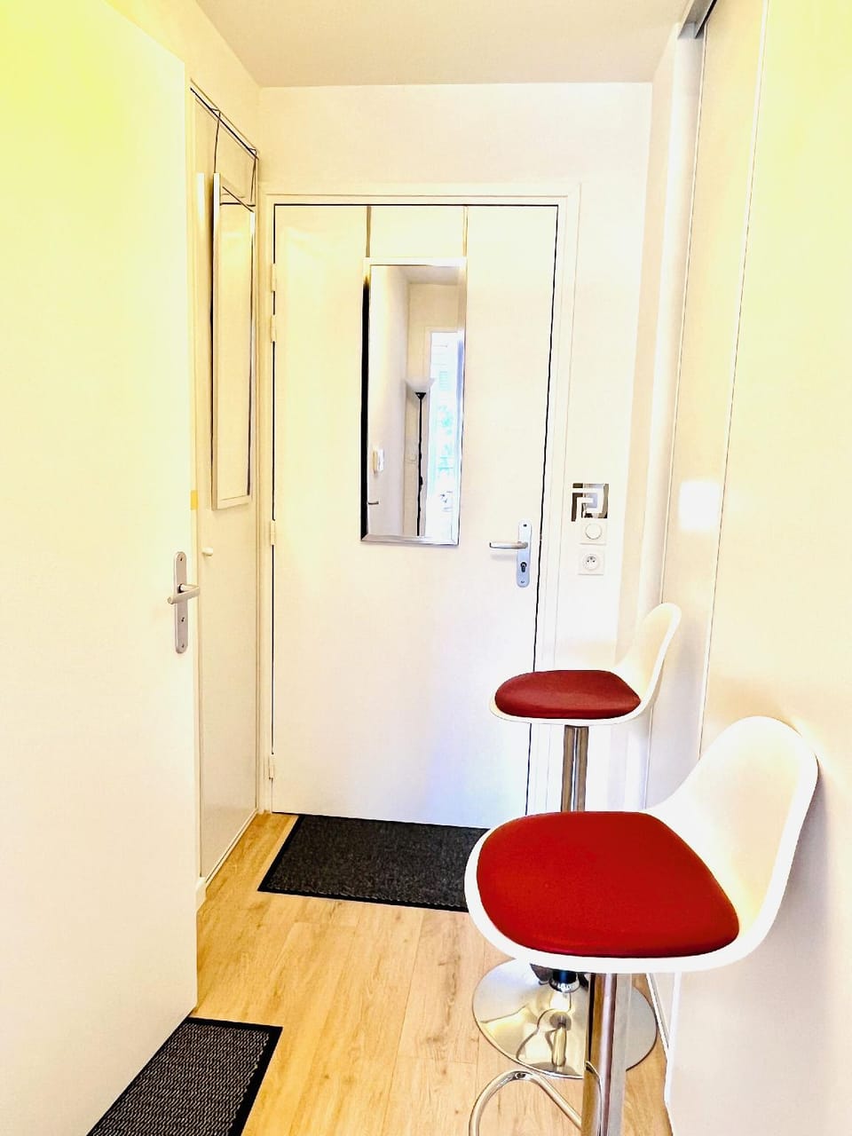 Appartement Luxe 9 mn Roissy CDG Hotel in Île-de-France