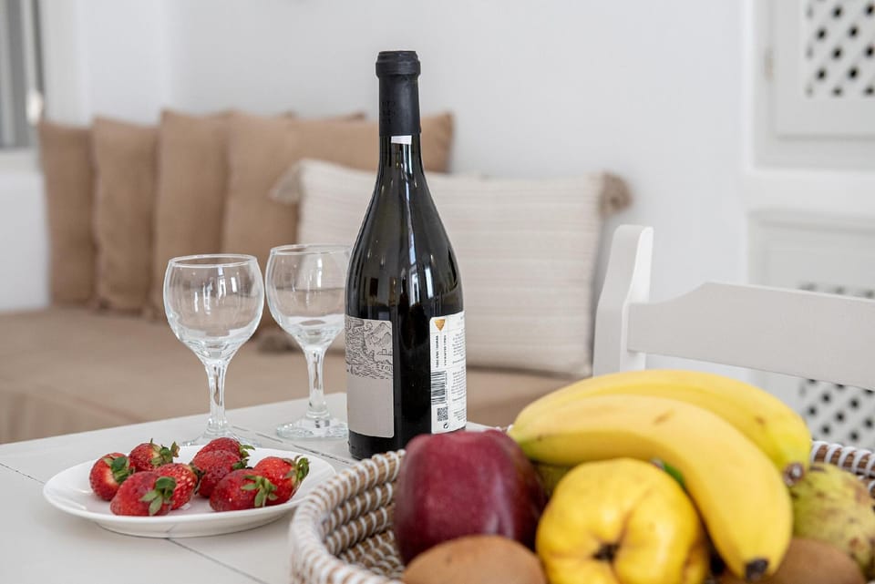 Ambi Villas Santorini Hotel in Oia