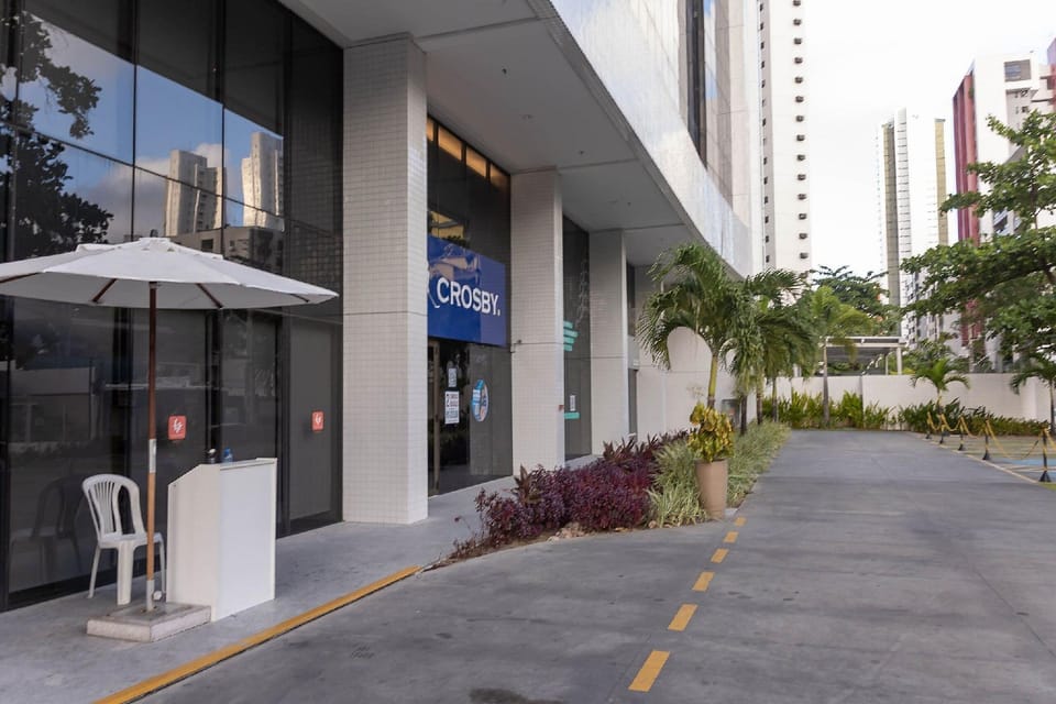 Flats no Beach Class Residence por Yolo Hotel in Recife