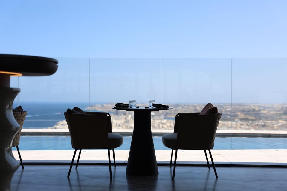 Luxury High Floor Suite Mercury Towers Hotel in Saint Julians