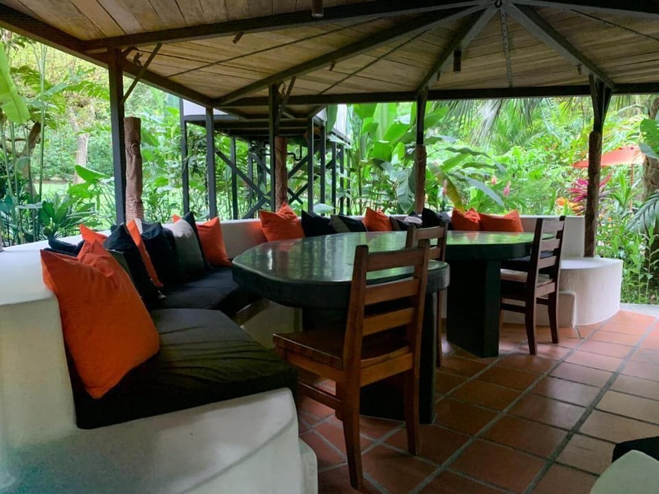 El Tumbo de las Olas Hotel in Puntarenas Province