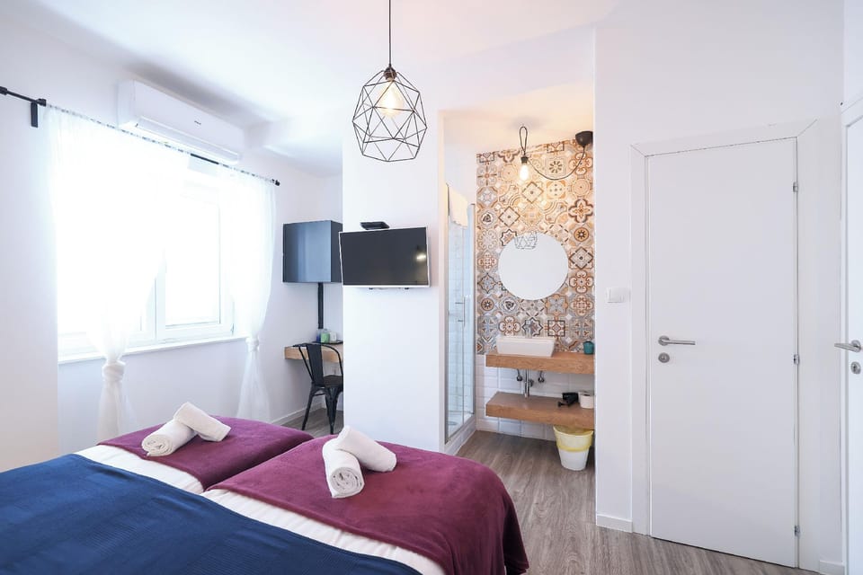 Rooms Lopwi Old town Hotel in Zadar