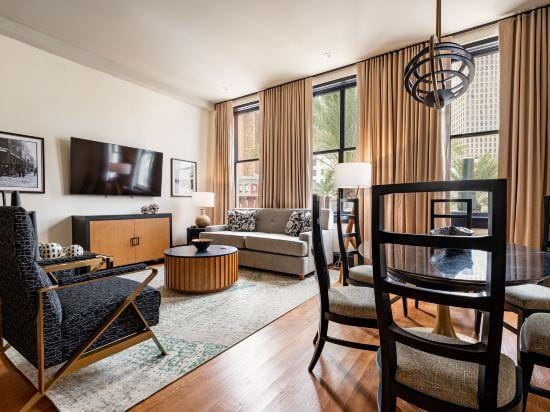 4BR Conjoined Group Unit on Canal Street | The Mayfair Hotel in French Quarter