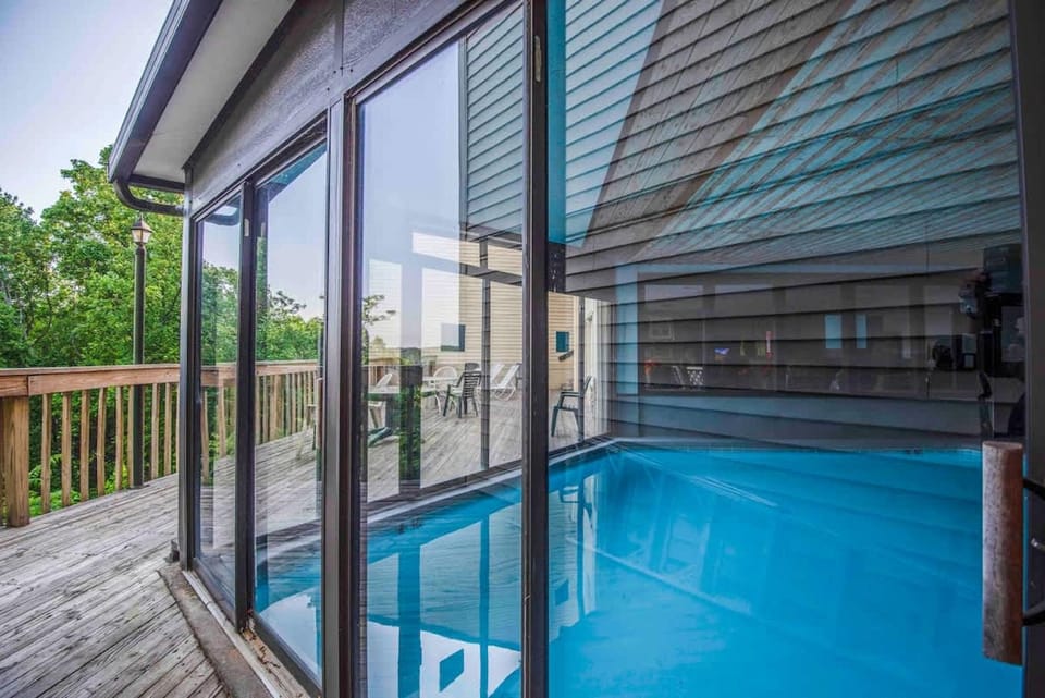 Two Bed Room Condo Mountain Views Indoor Pool Hotel in Gatlinburg