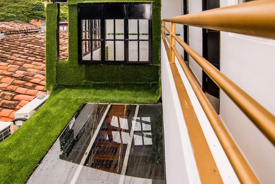 Park Lleras 11br Pool Jacuzzi Hotel in Medellin
