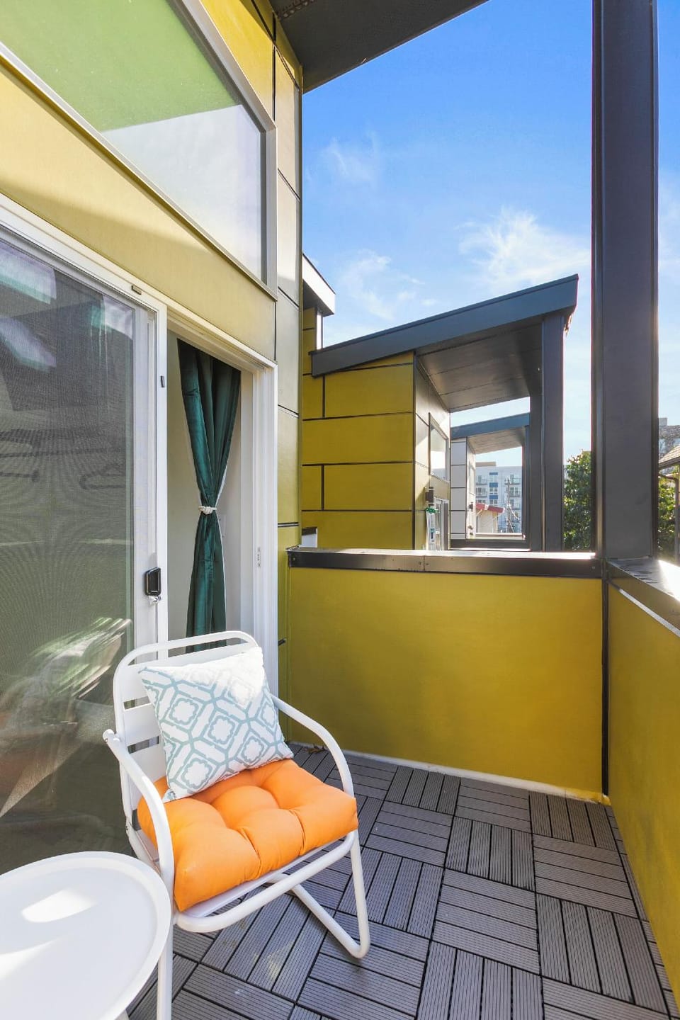Whispering Studio Loft in Hillman City Hotel in Columbia City