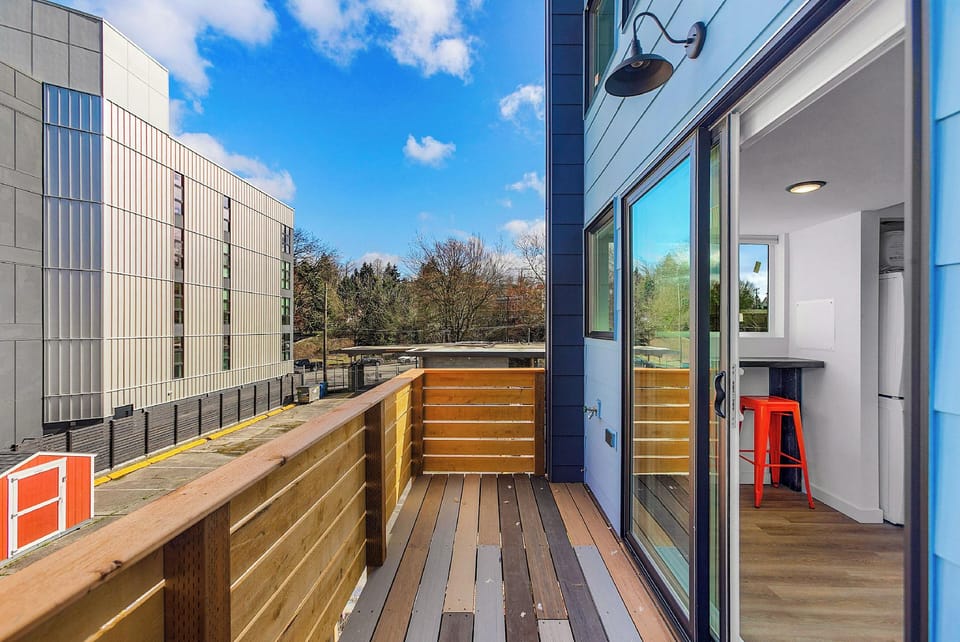 Whispering Studio Loft in Hillman City Hotel in Columbia City