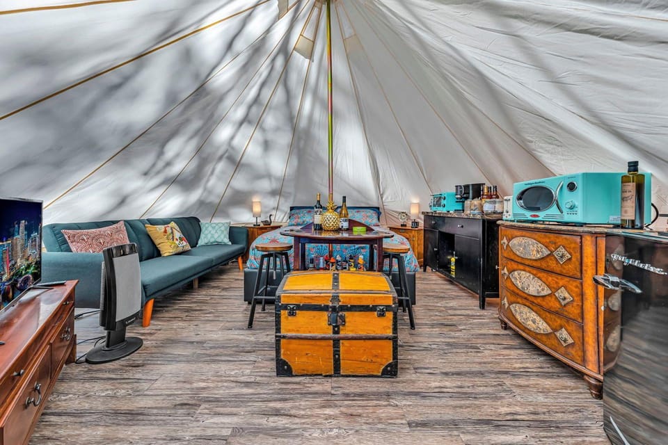 Mays Luxury Farm Stays Hotel in San Francisco Bay Area