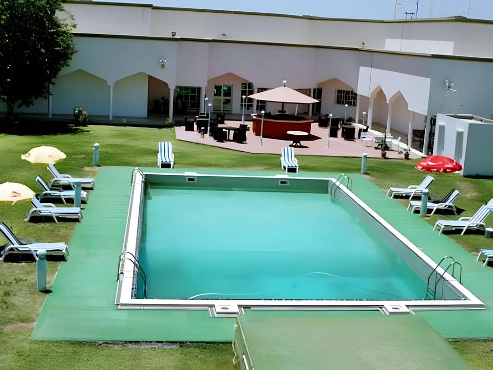 OYO 142 Al Sharqiya Sands Hotel Hotel in Oman