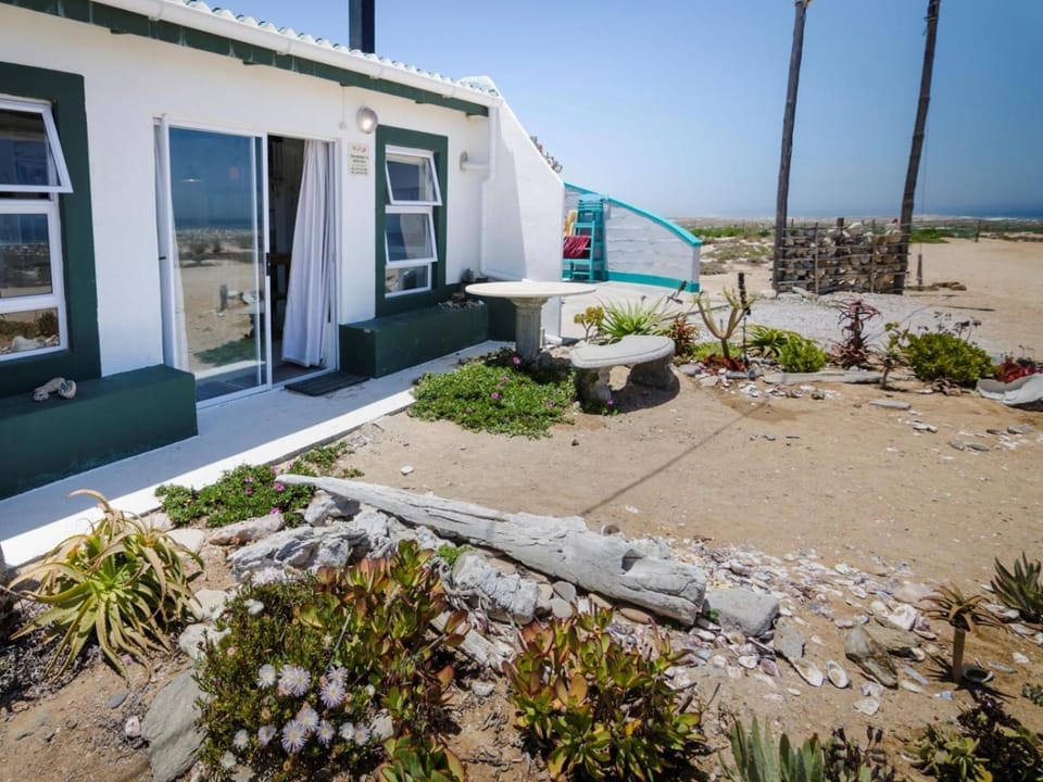 Beach Cottage Kleinzee Hotel in South Africa
