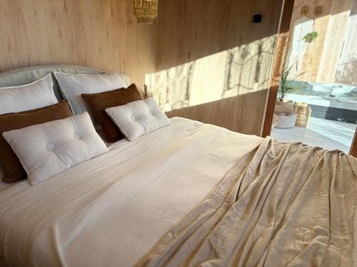 Essential by cin Lodge in Flanders