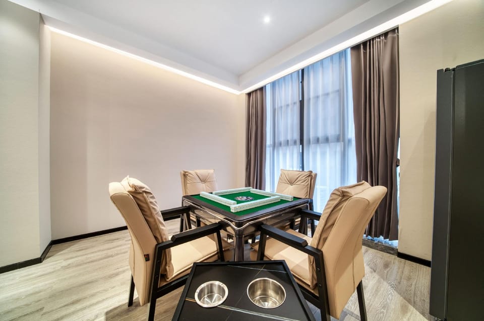 ReMAX Remai E-sports Hotel (Jiangbei) Hotel in Zhejiang