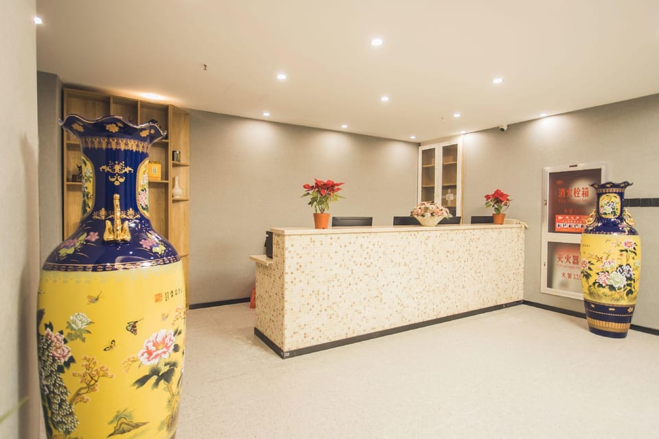 Balaton  hotel Hotel in Hangzhou