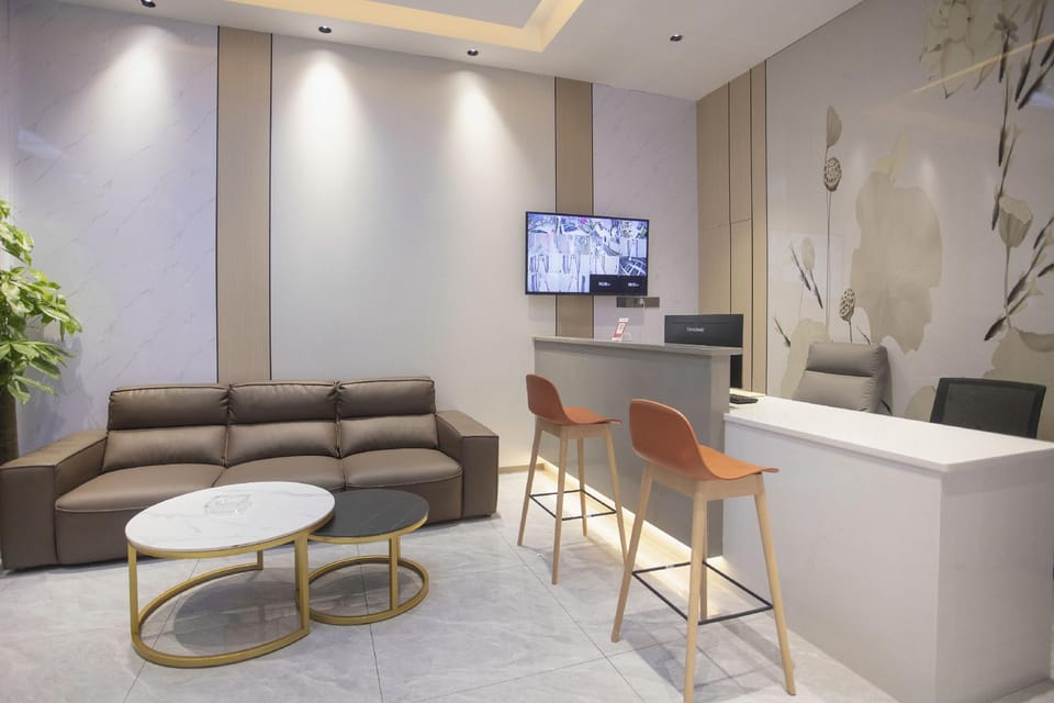 Baichuan Apartment Hotel in Guangzhou