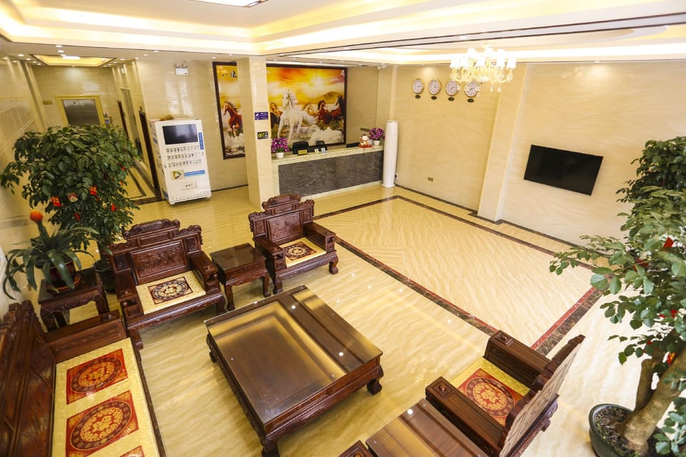 Boro Louvre Homestay Hotel in Guangzhou