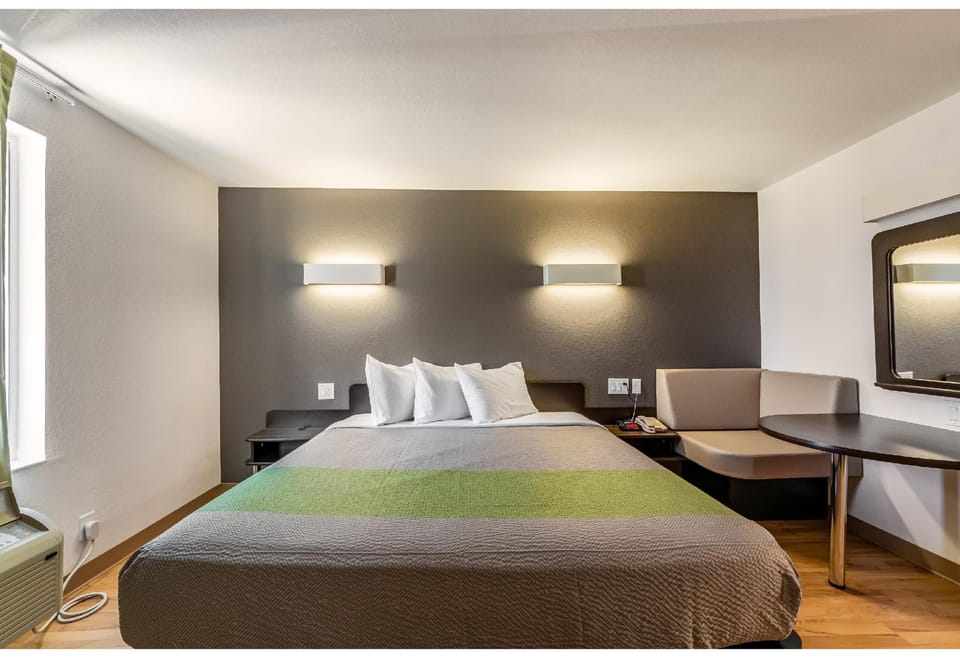 Amenity (Guest room)