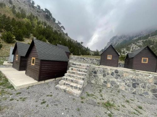 Buni i Bajraktarit Hostel in Montenegro