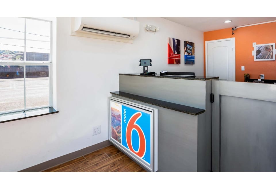 Motel 6 Odessa, TX - 2nd Street Hotel in Odessa
