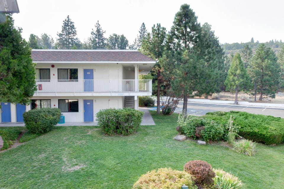 Motel 6 Weed, CA - Mount Shasta Hotel in Weed