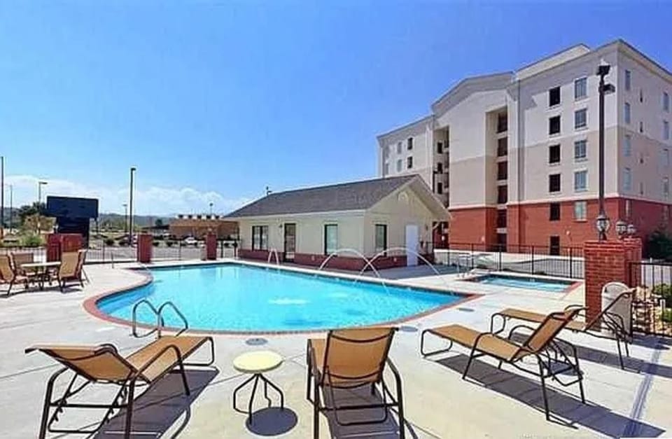 Pigeon River View Condos Hotel in Sevierville