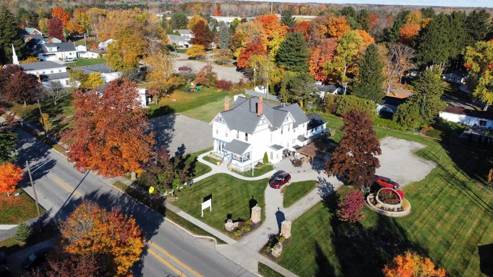 Lake Huron Lodge Lodge in Lexington