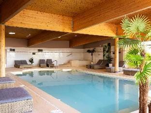 Logis Hôtel Le Val Moret Hotel in Bourgogne-Franche-Comté