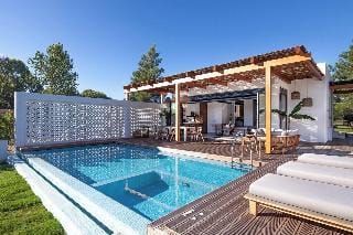 Sun n Chill Hotel in Corfu, Greece