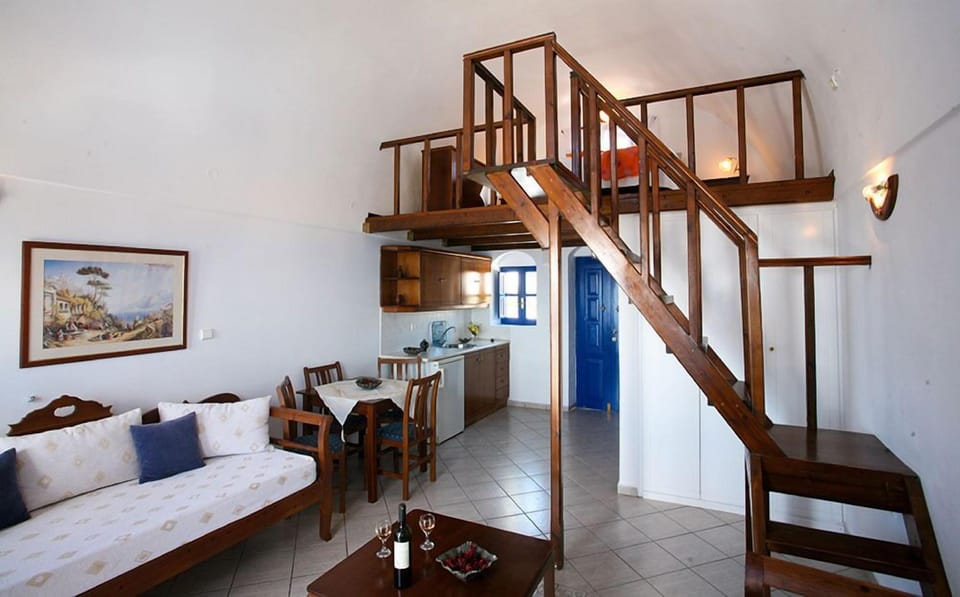 Pergeri Apartments Hotel in Santorini