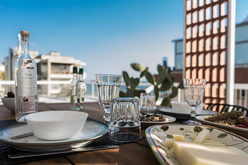 Sea View Beach Penthouse – Athens Coast Hotel in Alimos