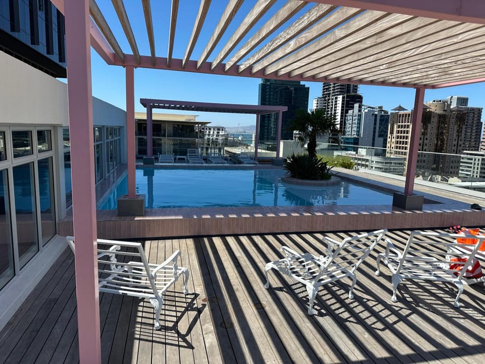 Urban Elephant, The Rose Hotel in Cape Town