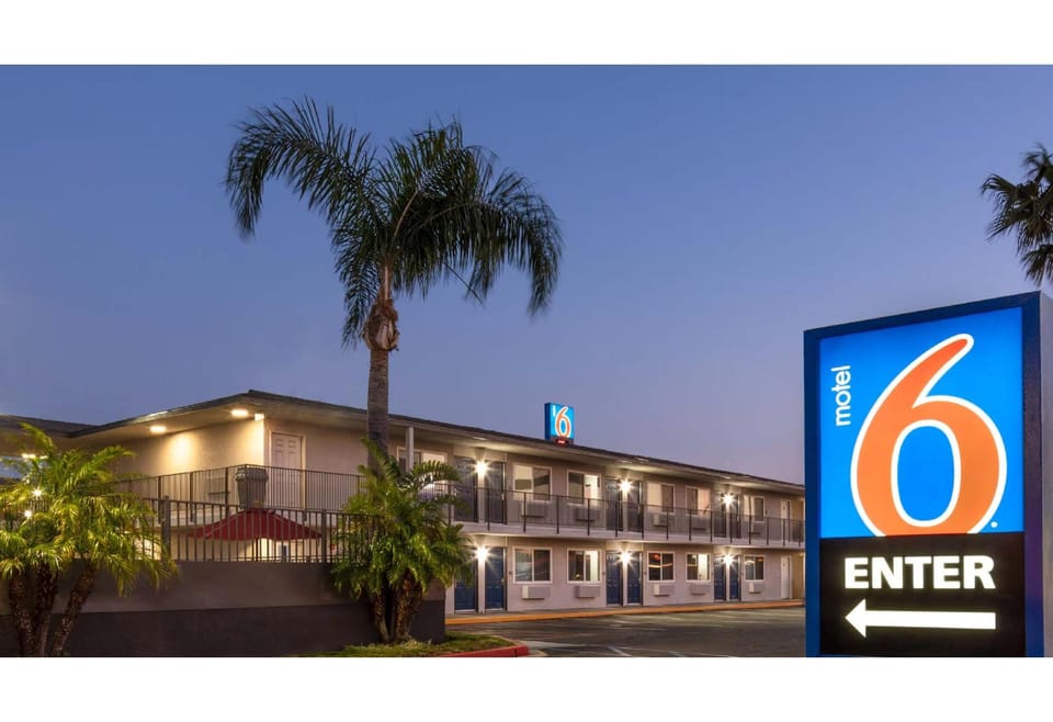 Motel 6 Fontana, CA Hotel in Rialto