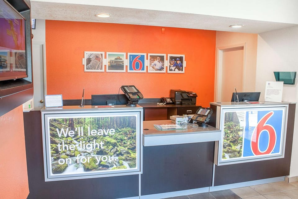 Motel 6 Ukiah, CA Hotel in Ukiah