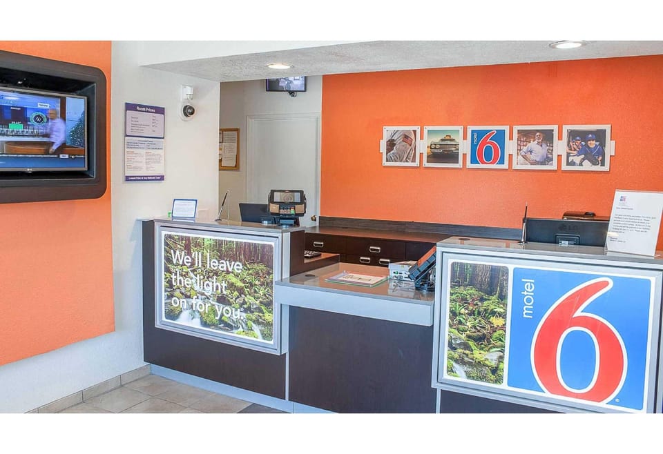 Motel 6 Ukiah, CA Hotel in Ukiah