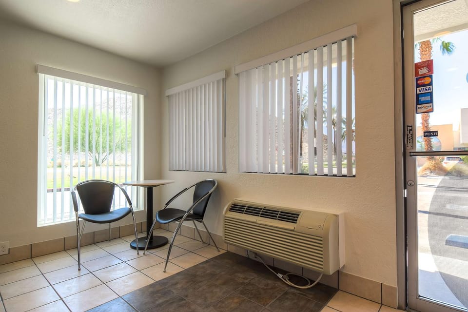 Motel 6 Rancho Mirage, CA - Palm Springs Hotel in Cathedral City