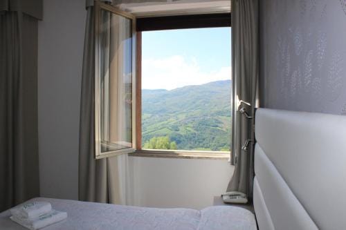 Albergo Ristorante Miramonti Toano Hotel in Emilia-Romagna