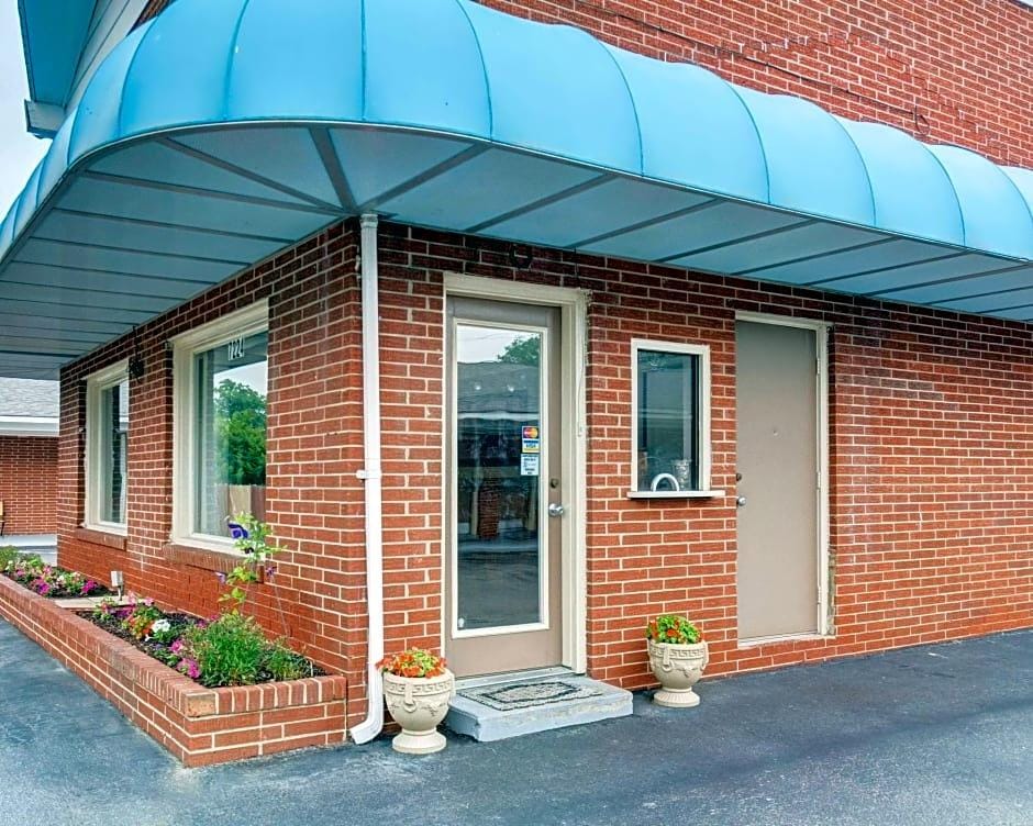 Rodeway Inn & Suites Williamsburg Hotel in Williamsburg