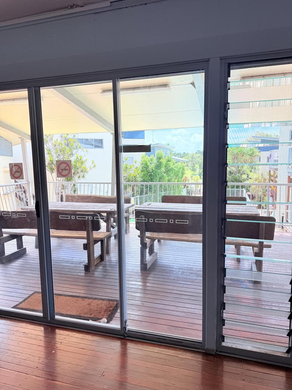 Beach accommodation with Shared facilities Hostel in Emu Park